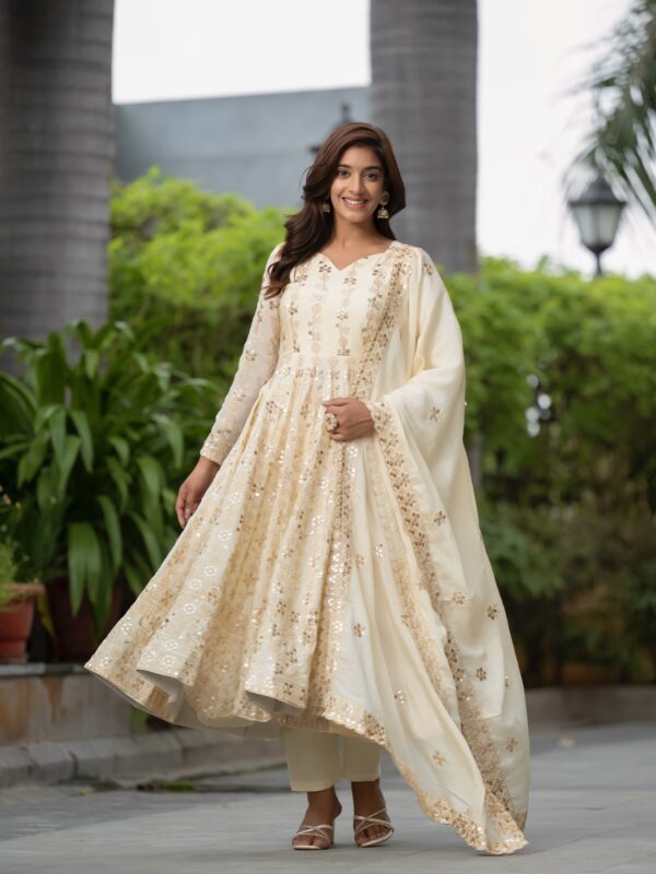 🌸PREMIUM & LUXURIOUS DESIGNER Ivory Gold Hand-Embroidered Anarkali Set - Image 2