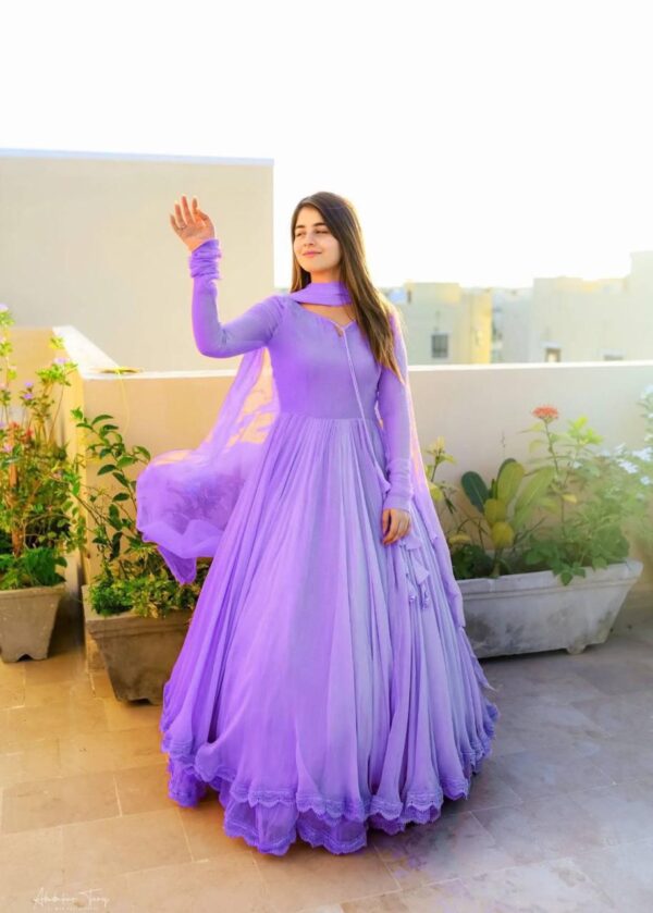 🌸Stunning Georgette gown With A Beautifully Dupatta - Image 3