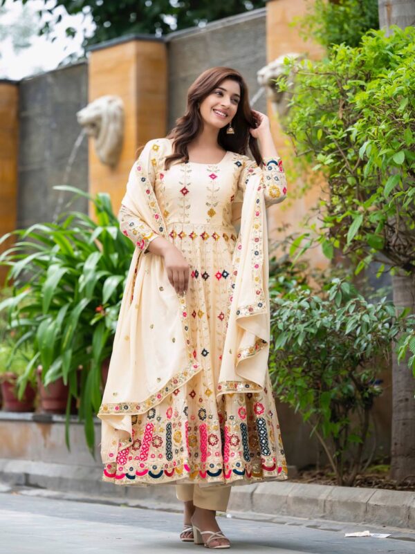 🌸 All NEW PREMIUM & LUXURIOUS DESIGNER READYMADE ALIA CUT
