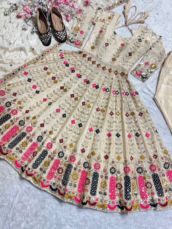 🌸 All NEW PREMIUM & LUXURIOUS DESIGNER READYMADE ALIA CUT - Image 2